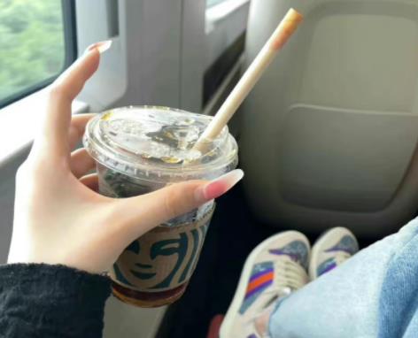 适合姐妹见面的快乐文案短句子插图